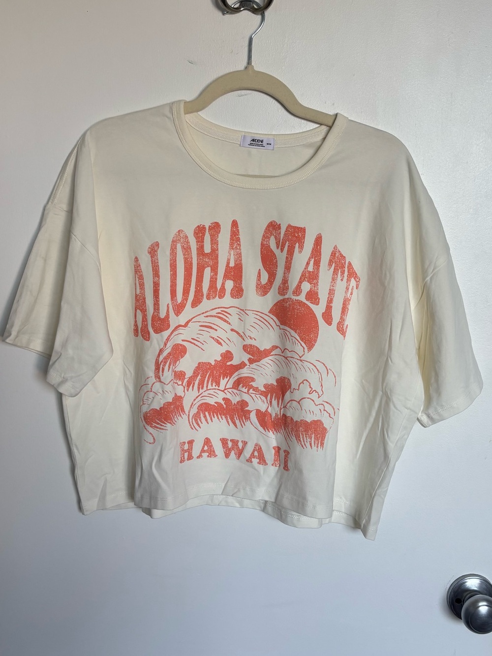 Ardene Aloha State Hawaii Graphic Crop Tee - Cream with Coral Print